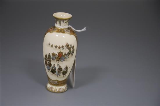 A fine Japanese Satsuma pottery ovoid vase, by Yabu Meizan, Meiji period, H.11cm